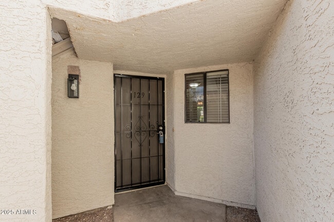 Foto del edificio - 985 N Granite Reef Rd
