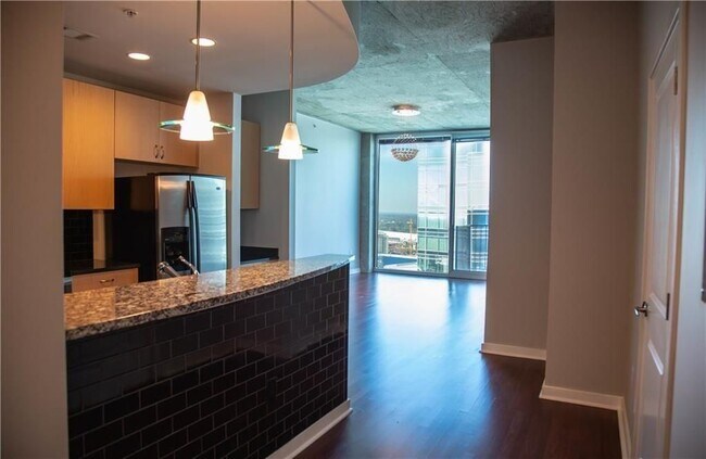 Foto del edificio - 400 W Peachtree St NW