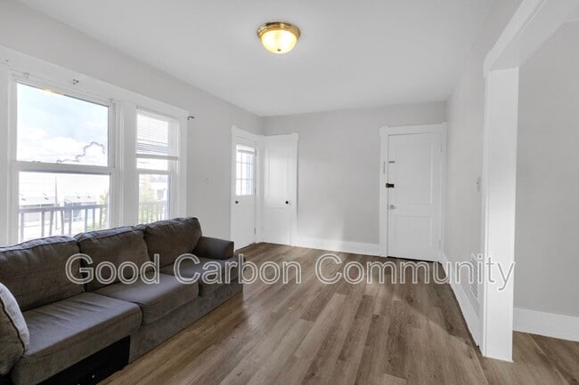 Building Photo - 2273 Delaware Ave
