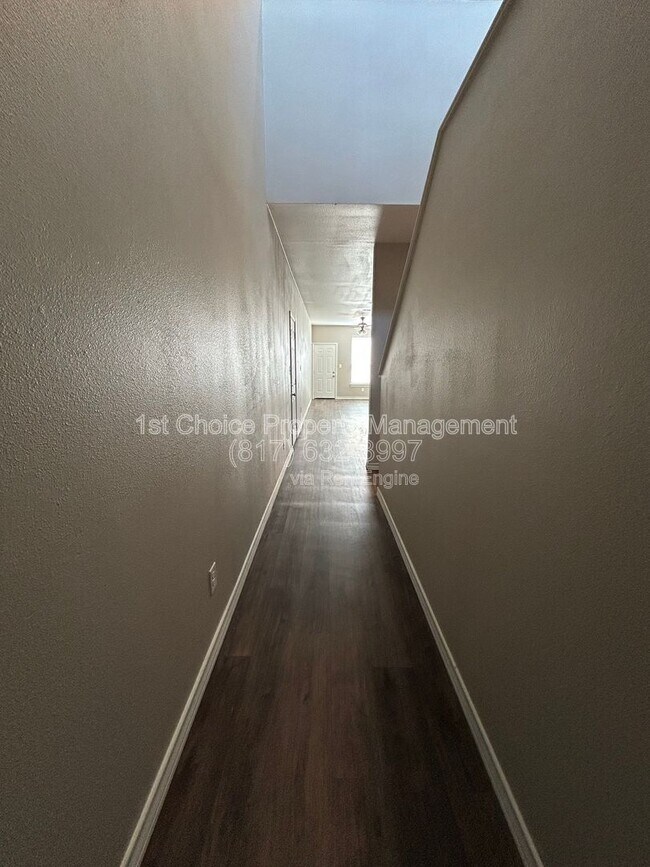 Foto del edificio - 7929 Doreen Ave