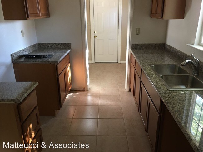 Foto del edificio - 2611 N Pershing Ave