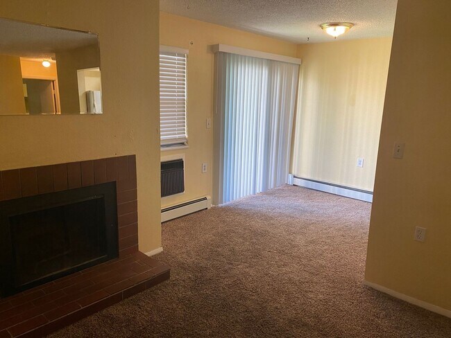 Foto del edificio - Quaint 1 Bedroom Ground-Floor Unit in Mid-Town Fort Collins