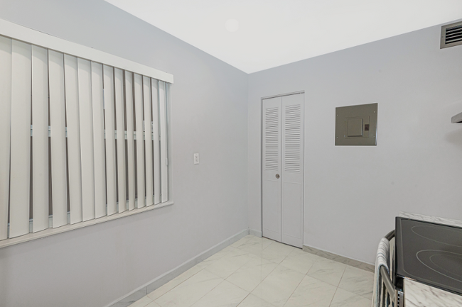 Building Photo - 7705 SW 86th St