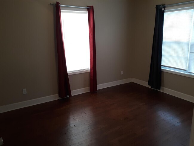 Foto del edificio - 302 S Walnut St