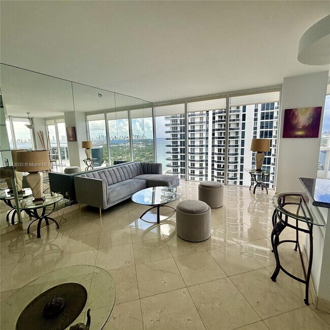 Building Photo - 4779 Collins Ave
