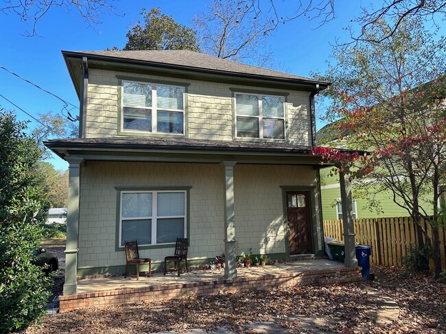 Four Bedroom 4 Bathroom Available Fall 2026 - Four Bedroom 4 Bathroom Available Fall 2026 House