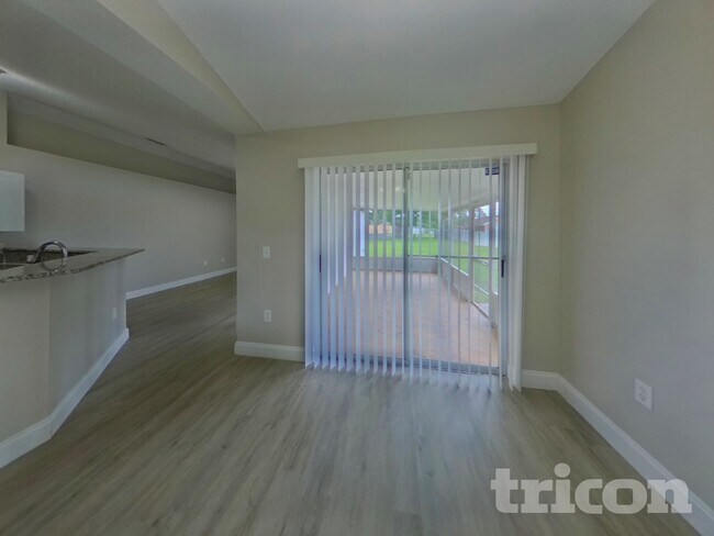 Foto del edificio - 906 Dartmouth Ct