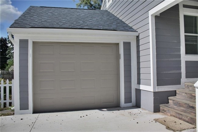 Building Photo - 42755 Utica Rd