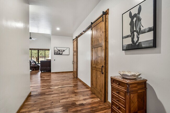 Foto del edificio - 69350 Crooked Horseshoe Rd