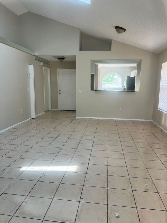 Building Photo - Super Cute 3 Bed / 2 Bath Home In Sanford