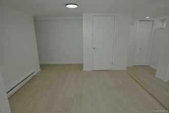 Building Photo - 61 Astor Pl