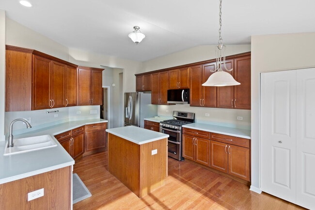 Foto del edificio - 115 Clover Dr