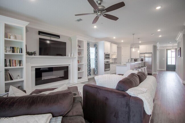 Foto del edificio - OCEAN SPRINGS SCHOOLS  - BEAUTIFUL HOME IN...