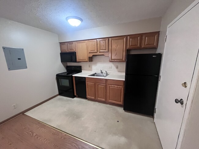 Kitchen - Parkview Apartments