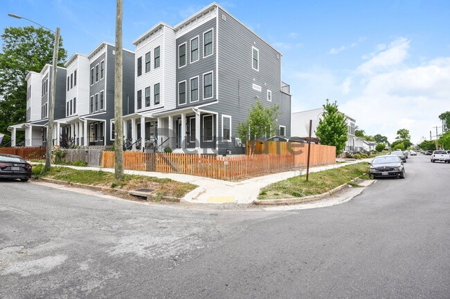 Building Photo - 3018 S Street
