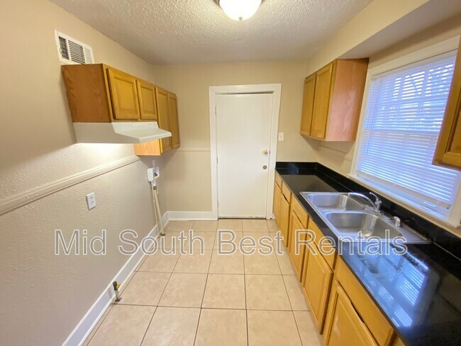 Foto del edificio - 1024 Springdale St