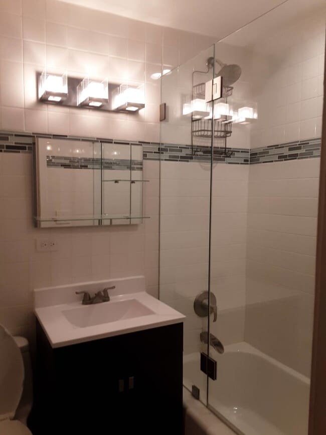 Foto del edificio - 426 Elmwood Ave