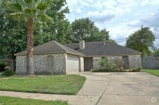 Building Photo - 21623 Park York Dr