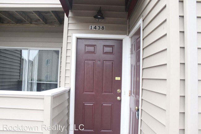 Building Photo - 1438 Bradley Dr
