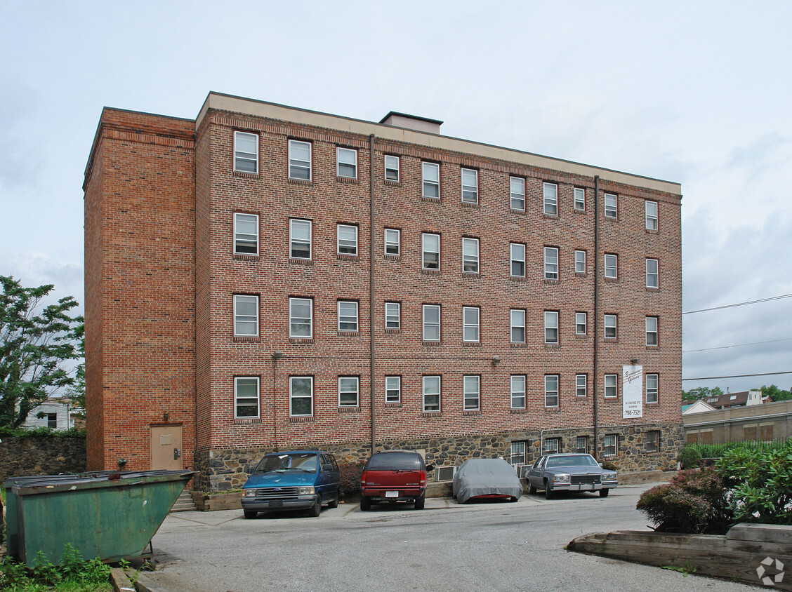 Building Photo - Brandywine Gateway Apartments