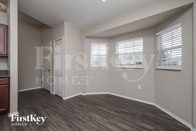 Building Photo - 6531 Evergreen Park Dr