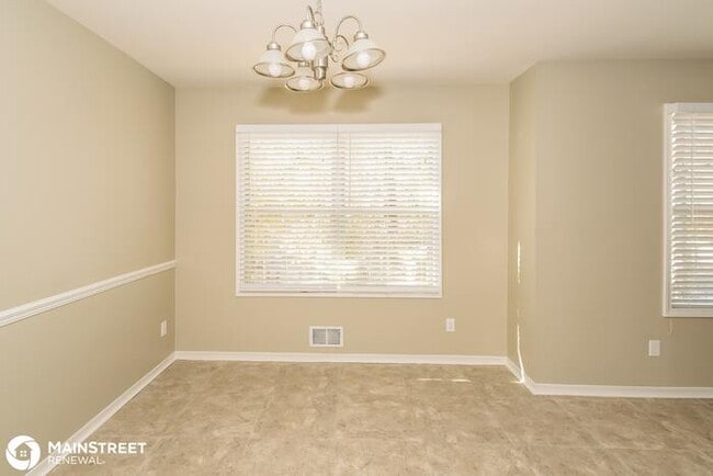 Building Photo - 1525 Pine Tree Dr, Birmingham, AL 35235