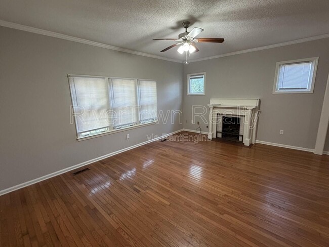 Building Photo - 736 Echles St