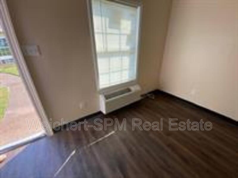 Building Photo - 4325 Casino Center Dr