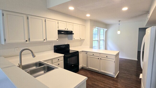Building Photo - 3433 Pondridge Ct