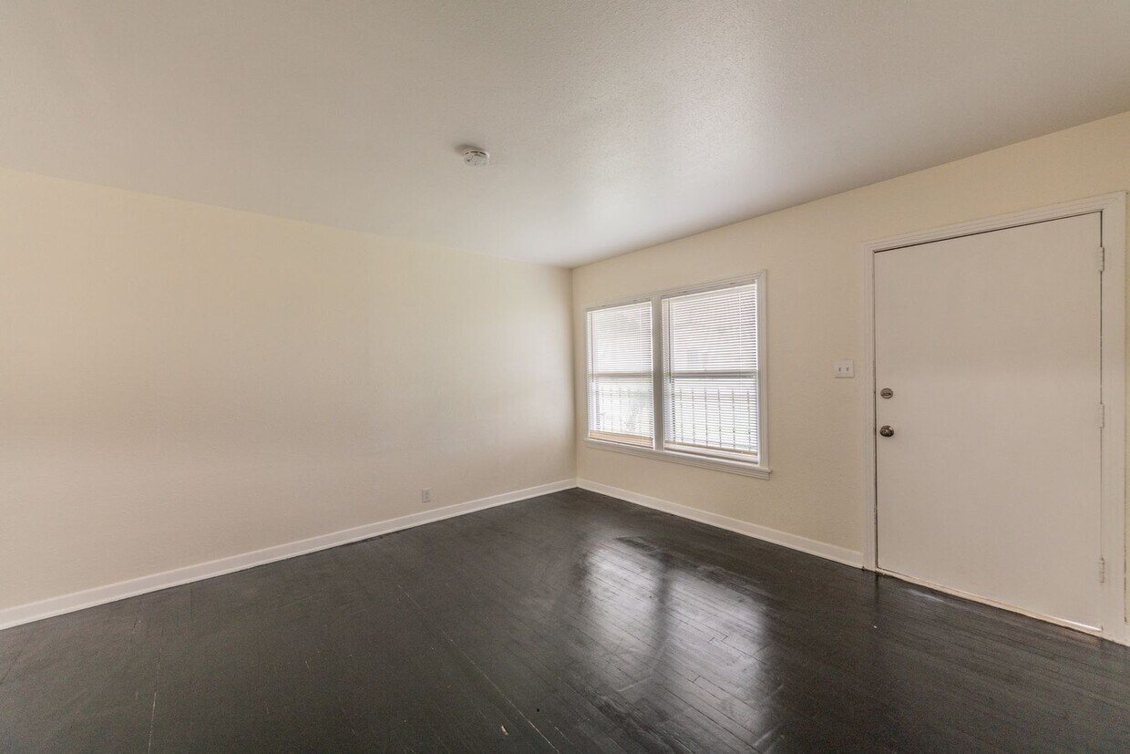 Foto del edificio - 715-717 Carney St