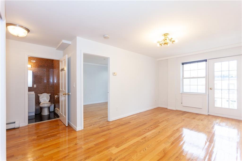 Foto principal - 420 42nd St