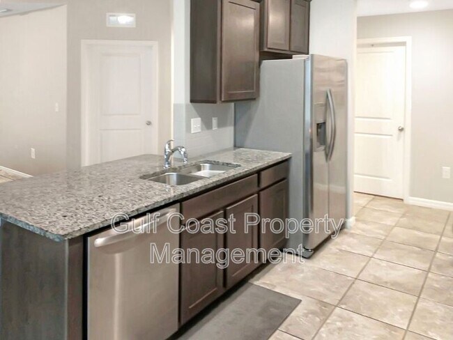 Foto del edificio - 8383 Enclave Way