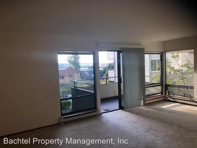 Building Photo - 1 br, 1 bath Apartment - 2316 Yale Ave. E.