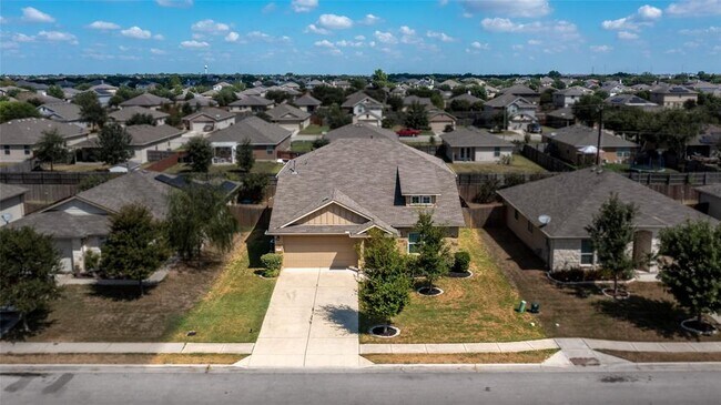 Building Photo - 710 Mitchell Dr