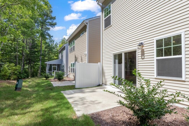 Building Photo - 1106 Brightskies St