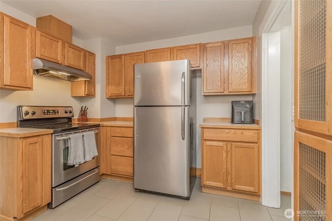 Building Photo - 213 S 70th St