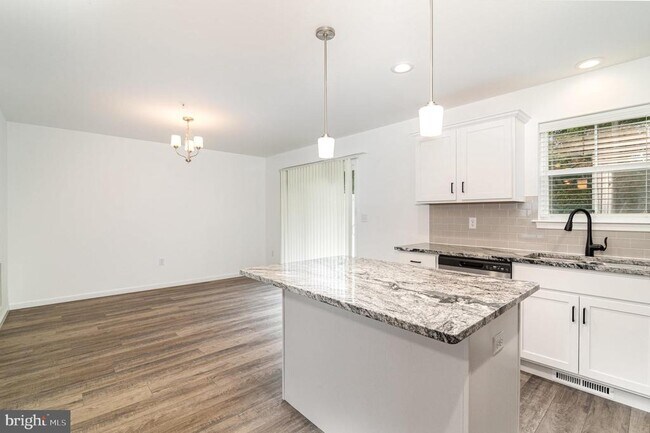 Foto del edificio - 157 Copperleaf Dr