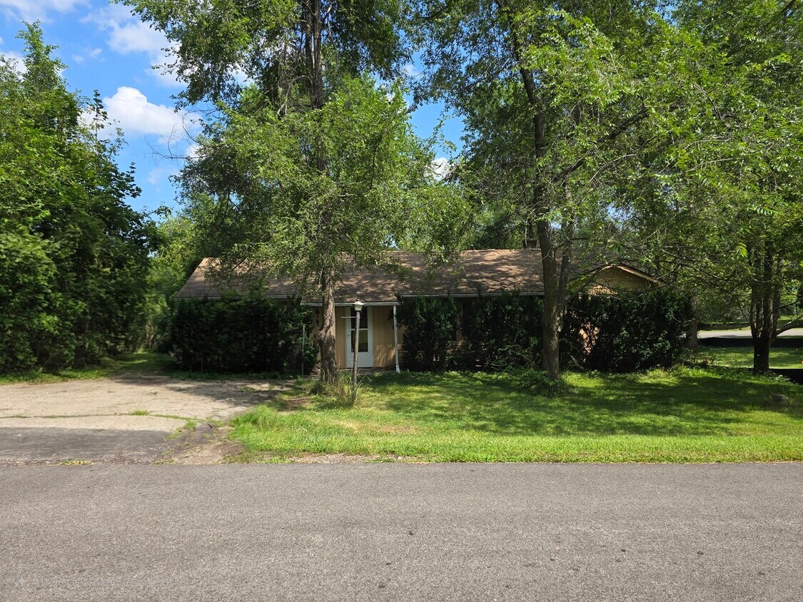 Foto del edificio - 6206 Hillcrest Rd