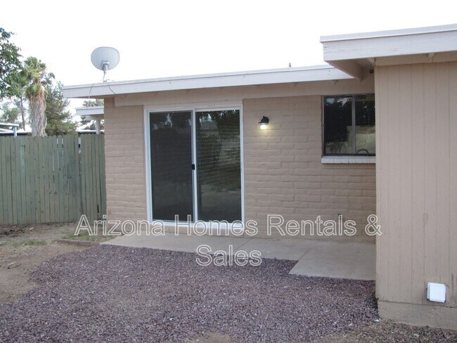 Building Photo - 7631 E Apple Tree Dr
