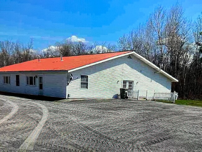 Building Photo - 48 Allens Falls Rd