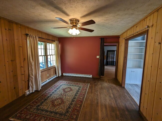 Building Photo - Basement Apartment available in Cullowhee ...