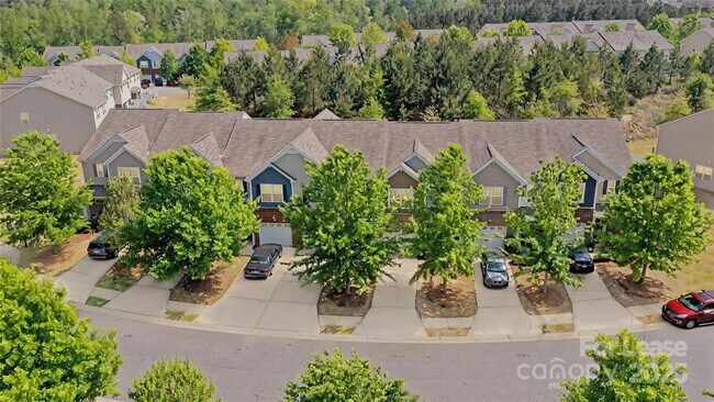 Foto del edificio - 2752 Sawbridge Ln
