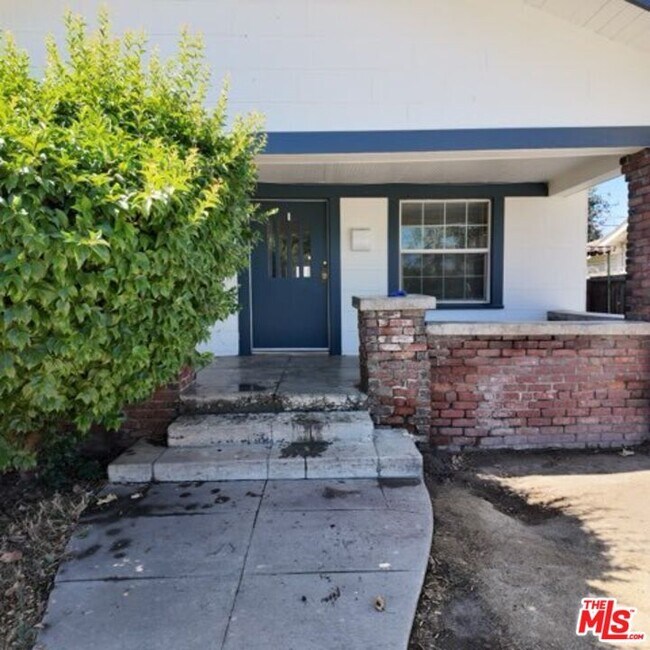 Foto del edificio - 2416 Chester Ln