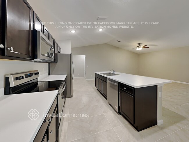 Foto del edificio - 343 SE Yardley Terrace