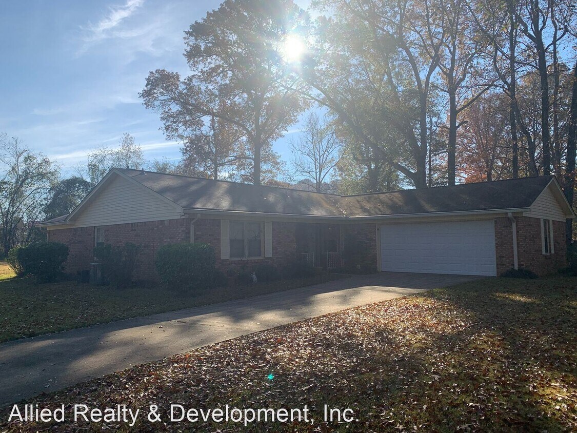 Foto principal - 4 br, 2 bath House - 1625 Cedarbrook