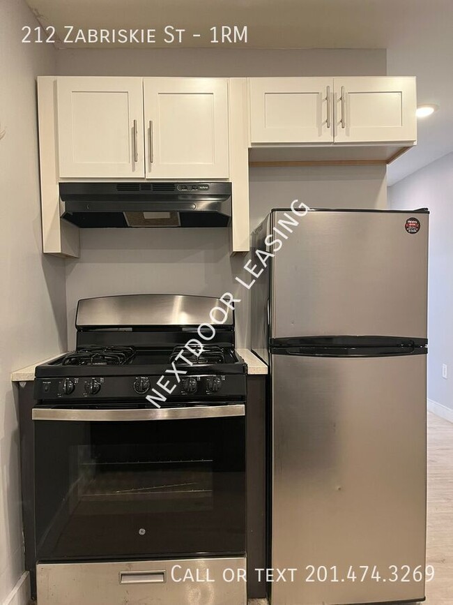 Foto del edificio - 212 Zabriskie St