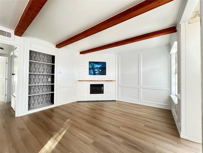 Building Photo - 3310 Hycreek Dr