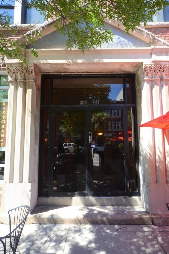 Primary Photo - 2144 W Division St
