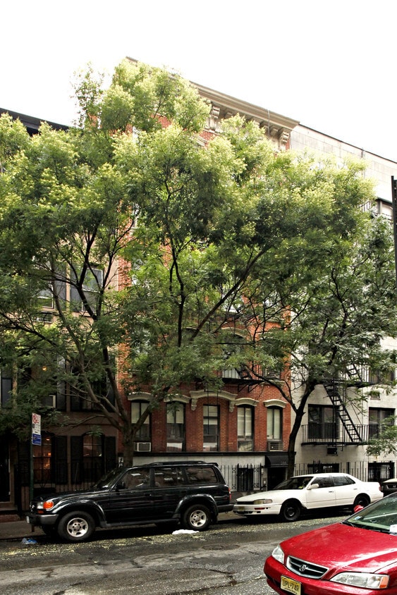 Building Photo - 244 E 30th St