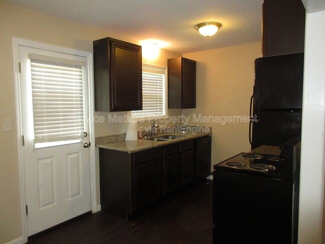 Foto del edificio - 4287 Diamond St